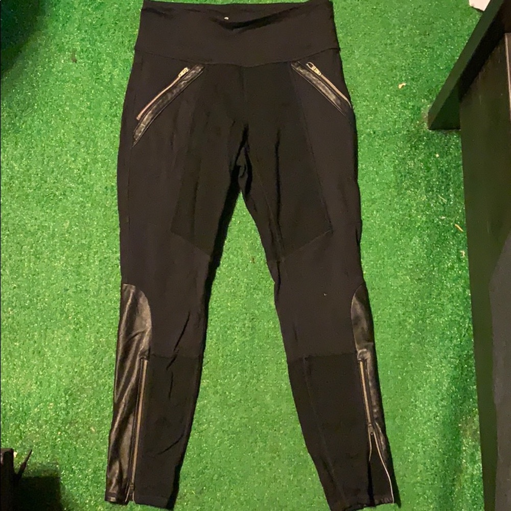 Athleta Capri Leggings